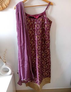 Varanga Festive Floral Kurta Set