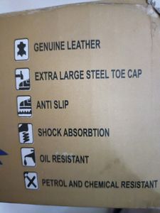 Leather safety shoes new with tag
