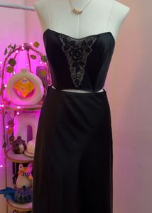 Elegant Black satin skirt