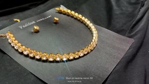NEW LOOK SILVER STONE JWELLERY SET FOR GIRLS/KIDS