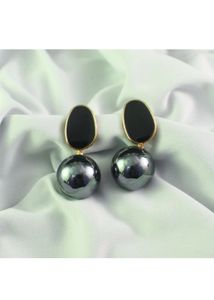 Beautiful Black &amp; White Pearl Earring Pack Of 2