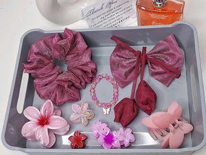Combo Of 8 Pcs Hair Accessories 😍