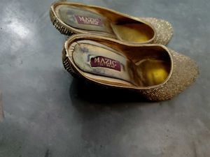 Golden Used Heels