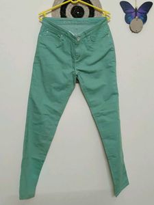 WOMEN'S JEANS