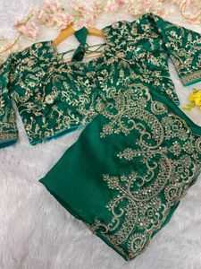 🆕️🆕️Premium Saree With Stitched Blouse
