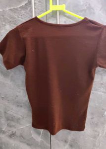 Coffee Brown women&#39;s V-Neck Ribbed Crop Top