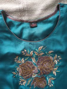 Women&#39;s Ethnic Gown 1