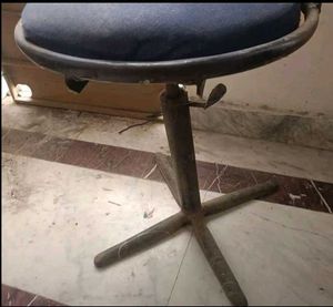 Revolving chair