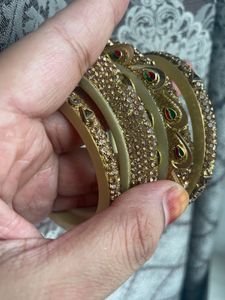 Golden Bridal Bangles Set (8pcs)