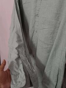 UNIQLO Men&#39;s Shirt