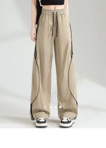 sports joggers