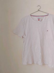 Branded Unisex Tommy Tee.