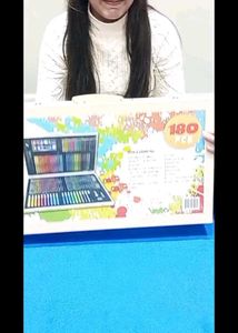 Colouring Set Of 180 Pieces