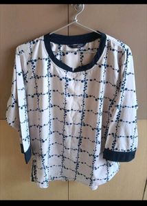 Patterned Casual High-Low Top