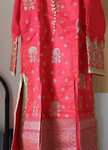 Hurry Up !! In Offered Price Now!Partywear Suit