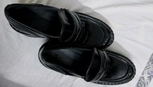 H&amp;M Black Heeled Loafers