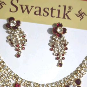Elegant Red &amp; Clear Stone Necklace Set