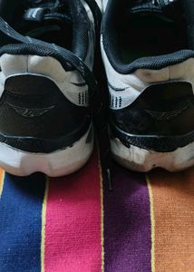 Red Tape Running Shoes