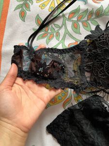 Black Floral Lace Bra