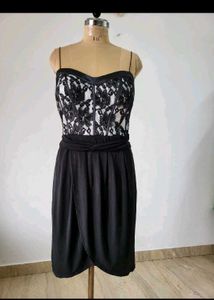 Chic Black Lace Bodice Midi Dress