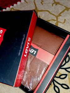 Levi&#39;s Men&#39;s Leather Wallet