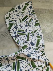 Women&#39;s Printed Top With Brotch