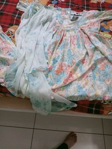 This Very Beury Full Plazo Set Only 15 Mit Use