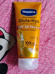 Vaseline Gluta Hya Spf50pa+++ Sunscreen