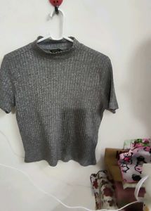DressBerry Women Grey Melange Ribbed High Neck T-s
