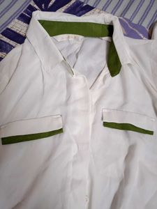 White &amp; Green Trimmed Shirt