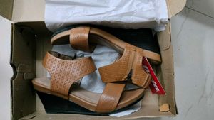 Bata Wedge With Box And Tag