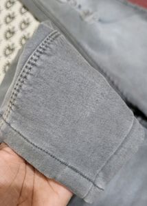 Women Grey Damaged Jeans