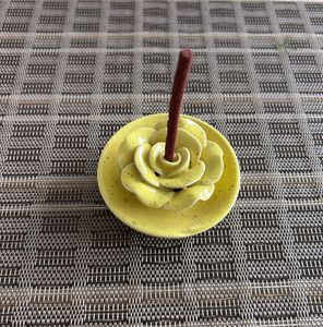 Dhoop Stand!