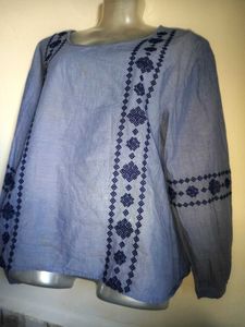 🎁Buy 1, Get 1 Free🎁Blue Embroidered Top Size S/M