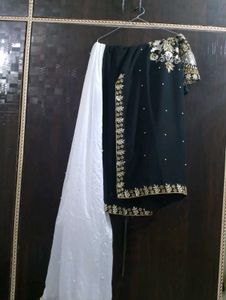 Elegant Black &amp; Gold Embroidered Kurti