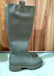 H&amp;M Knee Length Boot Size 39
