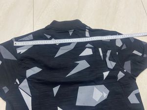👕Black Coloured Geometric Pattern T-shirt 👕
