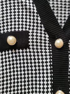 Classy Cardigan With Beautiful Buttons