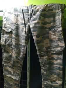 Camouflage print cargo pants