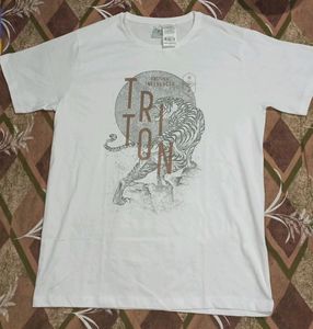 Never Used | Plain White t-shirt | New | Dmart |