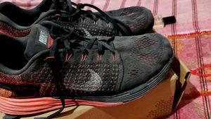 Price Drop✨ Nike Lunarglide 7 VII Flyknit Black Red Mens Running Shoes
