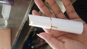 Flawless Facial Hair Remover