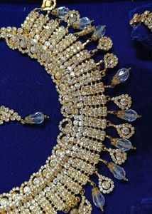 White Shiny Necklace