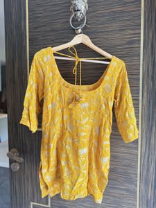 Yellow Floral Suit (3pc) check Description