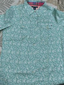 Tommy Hilfiger Floral Button Down