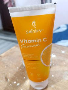 Skinify Vitamin C Facewash