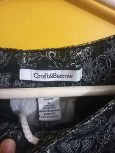 Black With White Printed Capri Pants| Knee Length