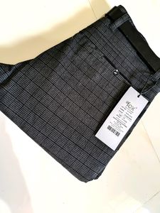 trouser with belt
