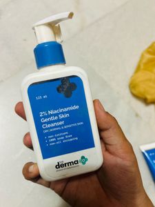 The Derma Co 2% Niacinamide Gentle Skin Cleanser