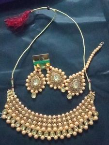 Beautiful Pearl Jewellery Set